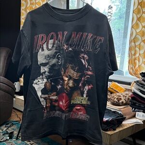 Like new Mike Tyson Graphic Tee - Black